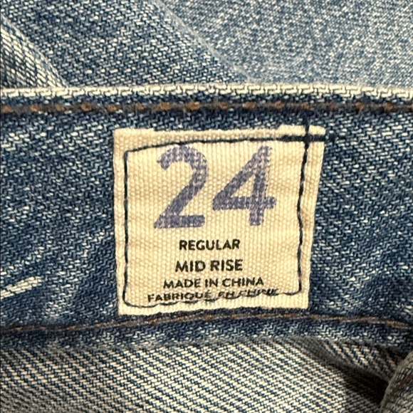 We the Free Chewed Up Midrise Straight
Jean in Indigo Blue FREE PEOPLE Size 24 - Picture 6 of 8